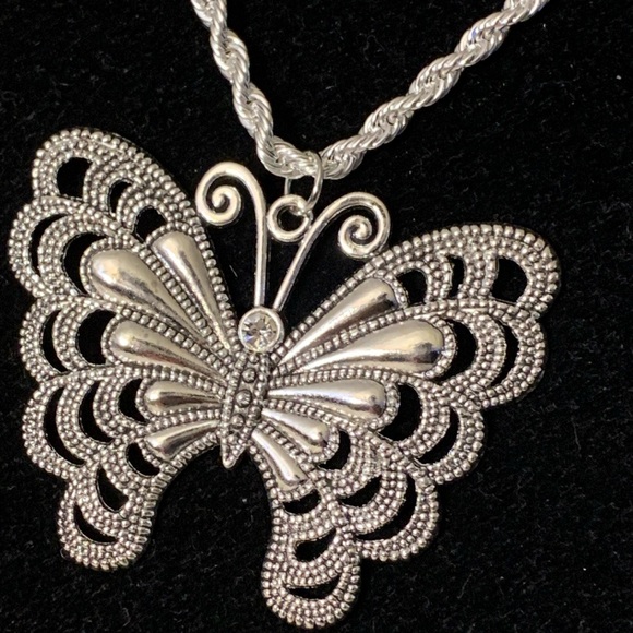 Butterfly Rope Chain - Picture 2 of 7